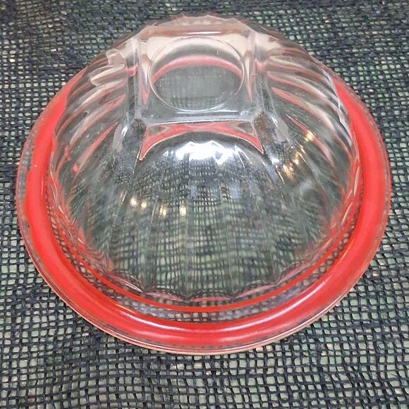 Vintage Hazel Atlas bowl, Anchor Hocking salt & pepper, & Federal syrup pitcher - Picture 9 of 12